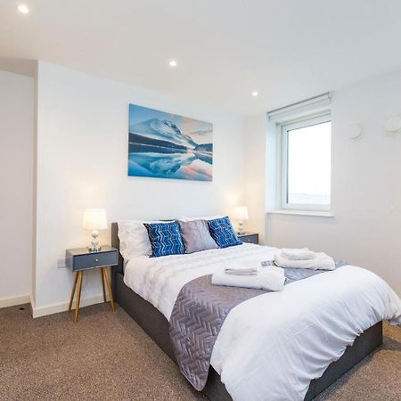 Newcastle City Centre Apartment Ideal For Holiday, Contractors, Quarantining Exterior photo